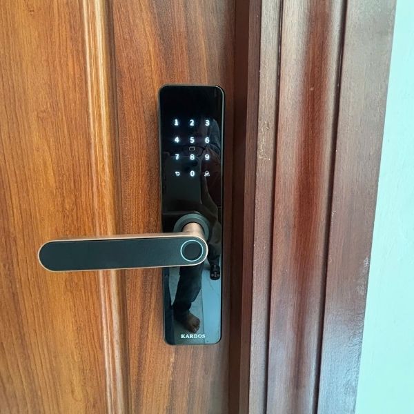 Khóa cửa vân tay Kardos SmartLock G13 Viền Đồng